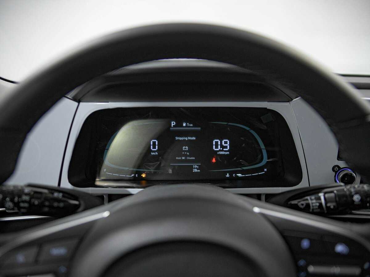 Hyundai Elantra 2023 года с пробегом. Фото: #6