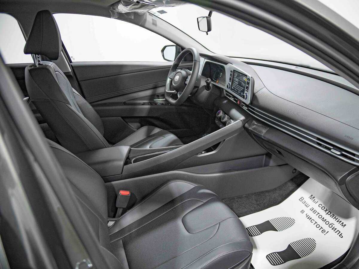 Hyundai Elantra 2023 года с пробегом. Фото: #15