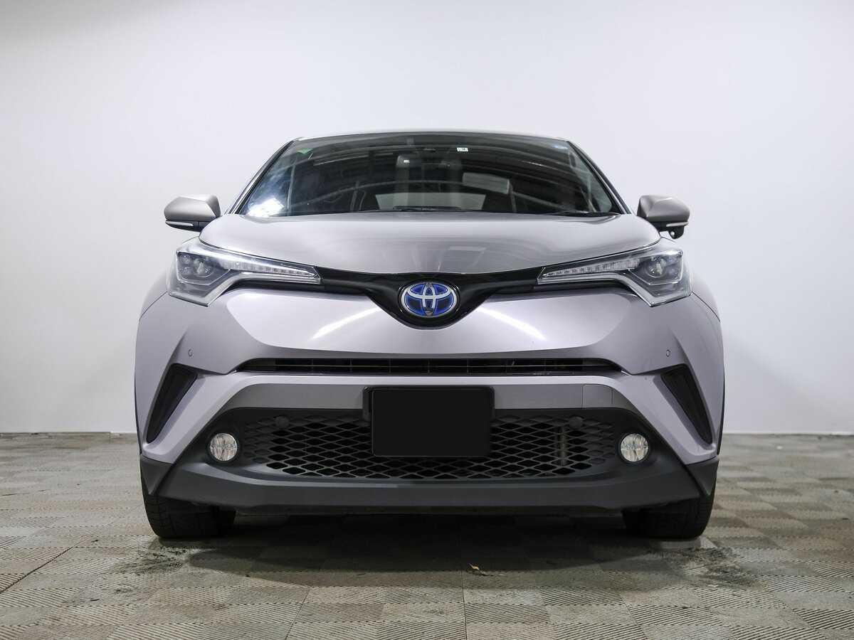 Toyota C-HR 2017 года с пробегом. Фото: #1