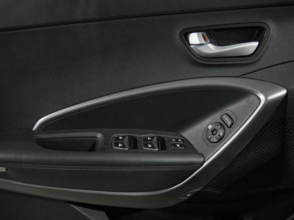 Hyundai Santa Fe 2015 года с пробегом. Фото: #13