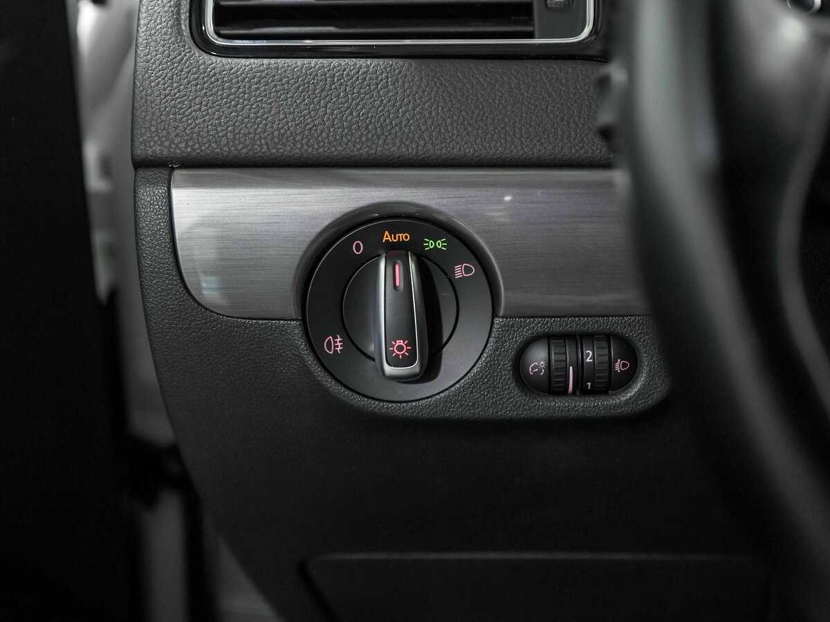 Б/У Фольксваген Джетта 2016 года. Фото: #11