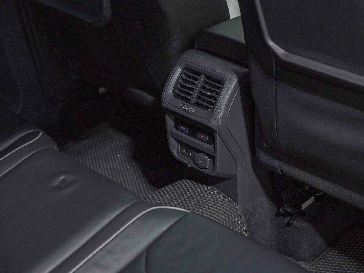 Volkswagen Tiguan 2018 года с пробегом. Фото: #14