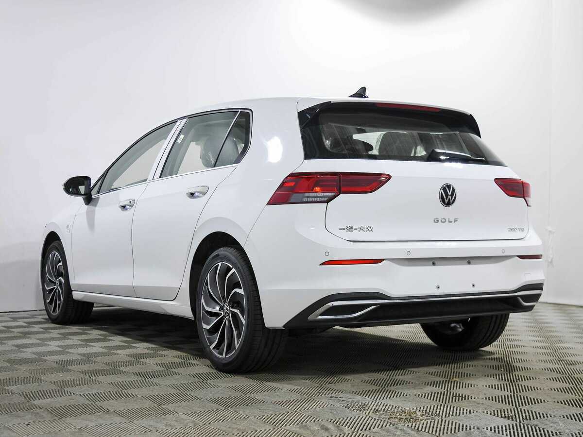 Volkswagen Golf 2024 года с пробегом. Фото: #4