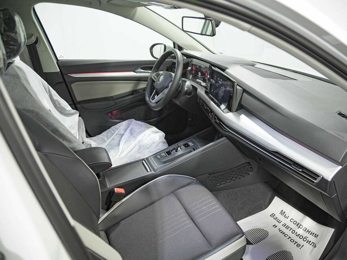 Volkswagen Golf 2024 года с пробегом. Фото: #14