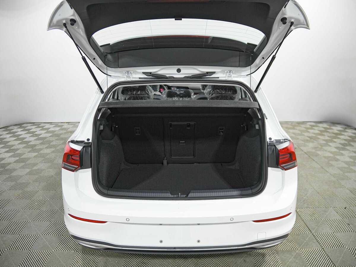 Volkswagen Golf 2024 года с пробегом. Фото: #15