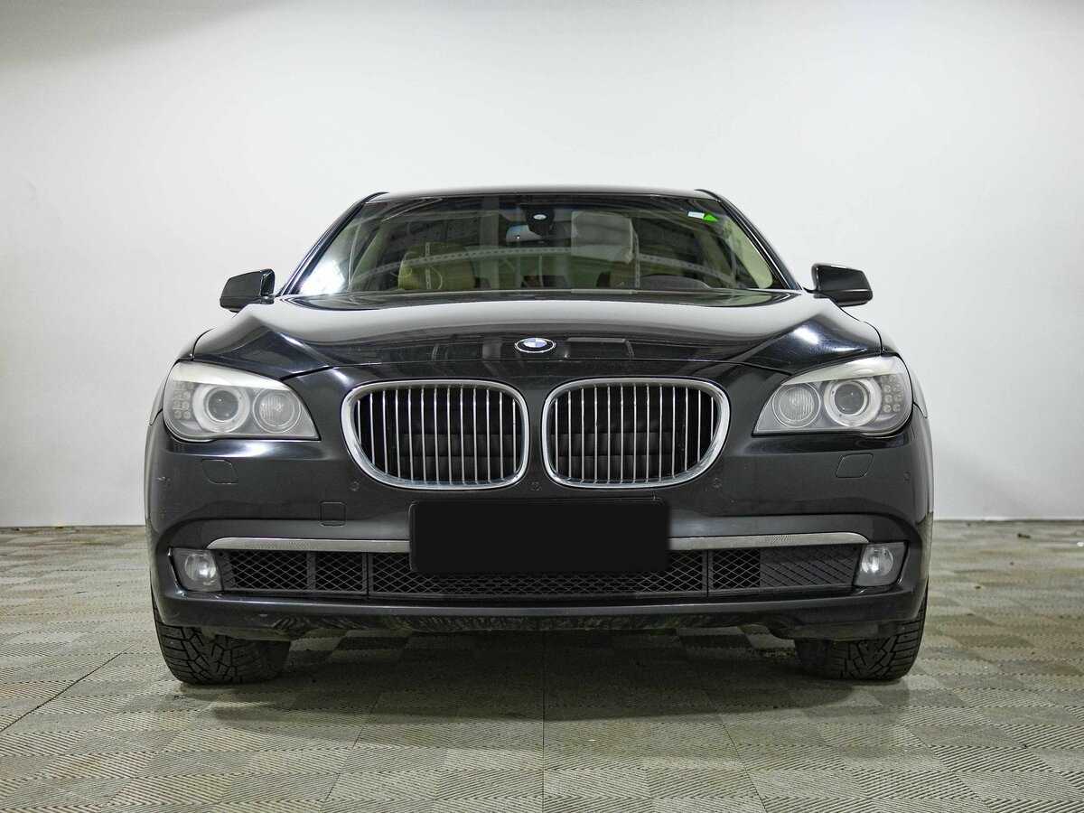BMW 7 серии 2011 года с пробегом. Фото: #1