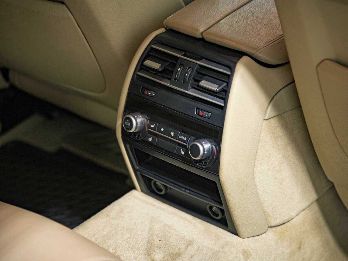 BMW 7 серии 2011 года с пробегом. Фото: #16