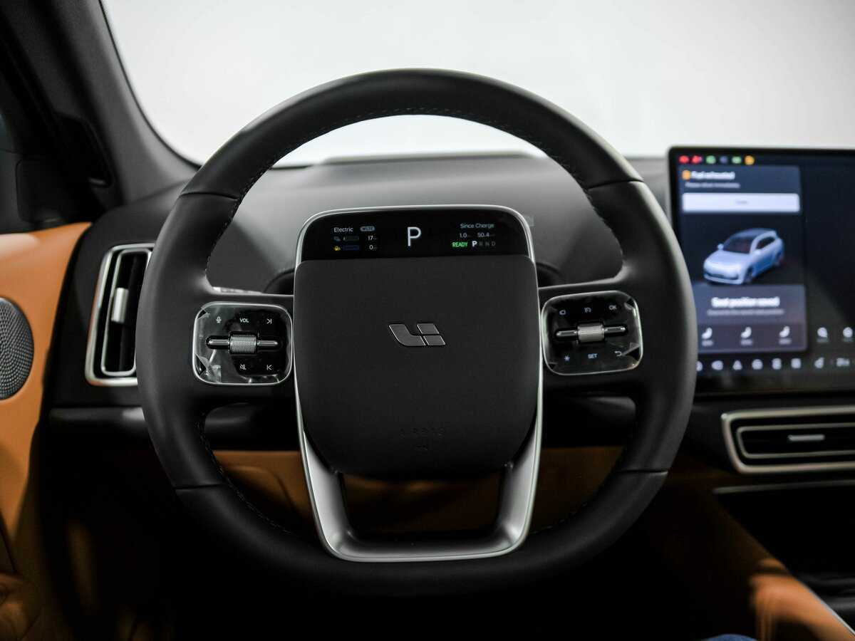 LiXiang L7 2024 года с пробегом. Фото: #8