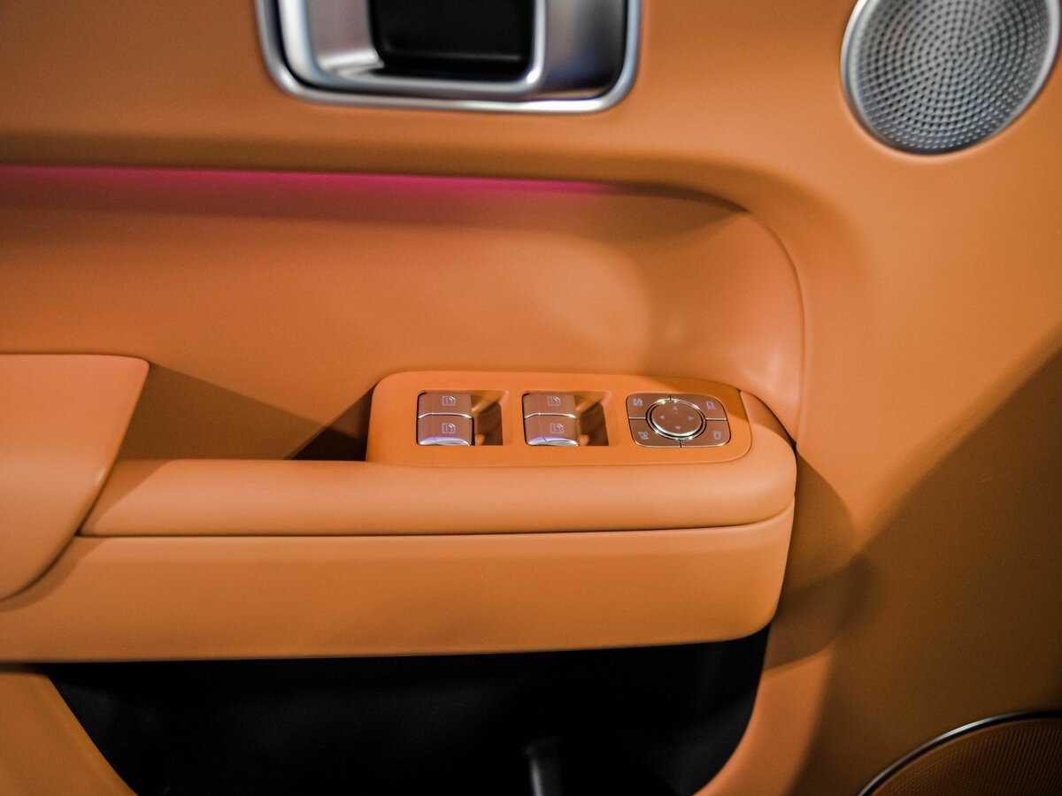 LiXiang L7 2024 года с пробегом. Фото: #12