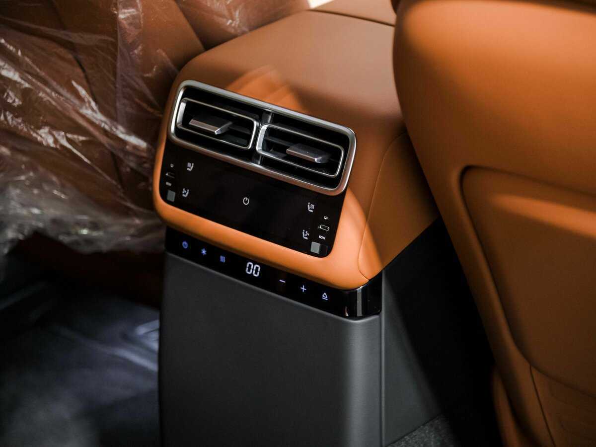 LiXiang L7 2024 года с пробегом. Фото: #16