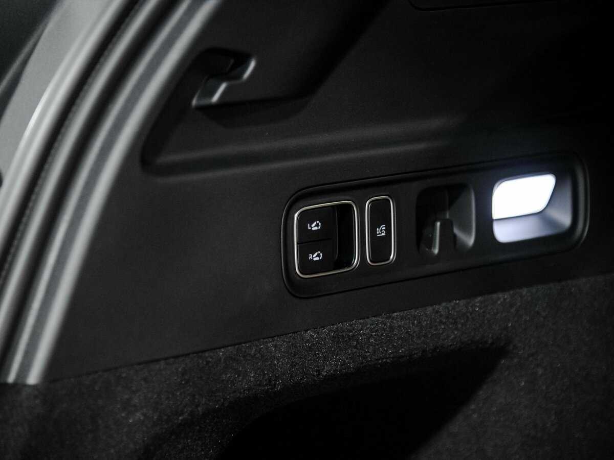 LiXiang L7 2024 года с пробегом. Фото: #21