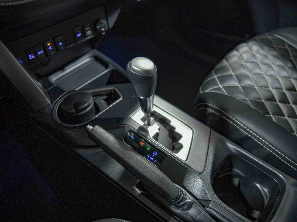 Toyota RAV4 2018 года с пробегом. Фото: #10