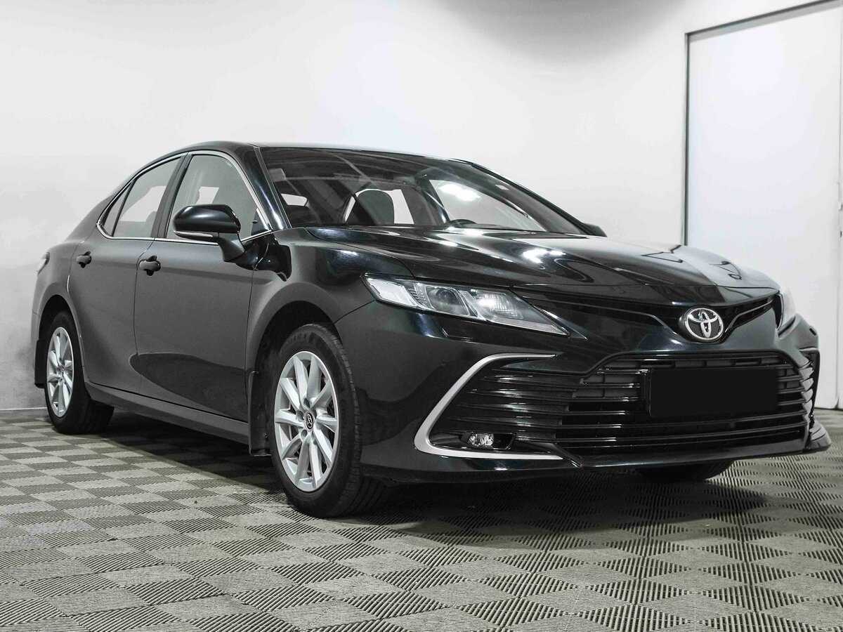 Toyota Camry 2021 года с пробегом. Фото: #2