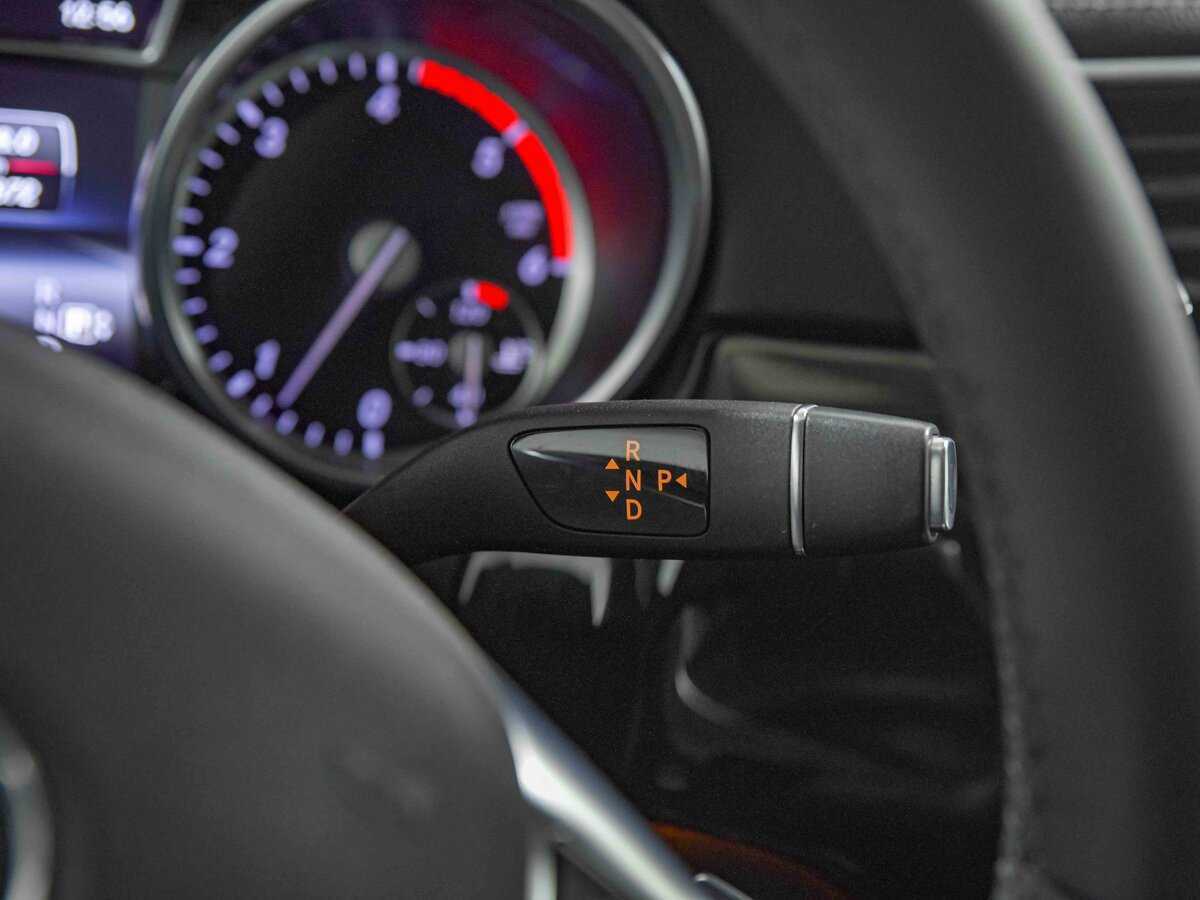 Mercedes-Benz GL-Класс 2015 года с пробегом. Фото: #8