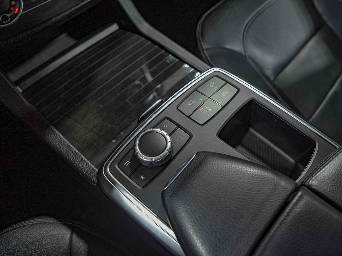 Mercedes-Benz GL-Класс 2015 года с пробегом. Фото: #11