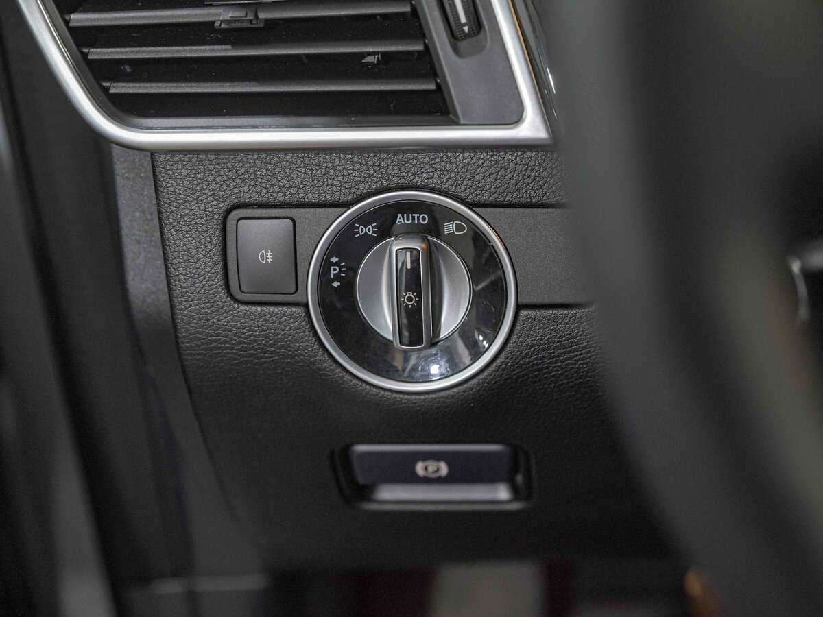 Mercedes-Benz GL-Класс 2015 года с пробегом. Фото: #13