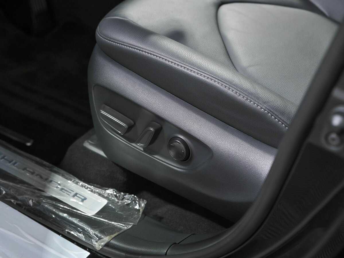 Toyota Highlander 2022 года с пробегом. Фото: #17