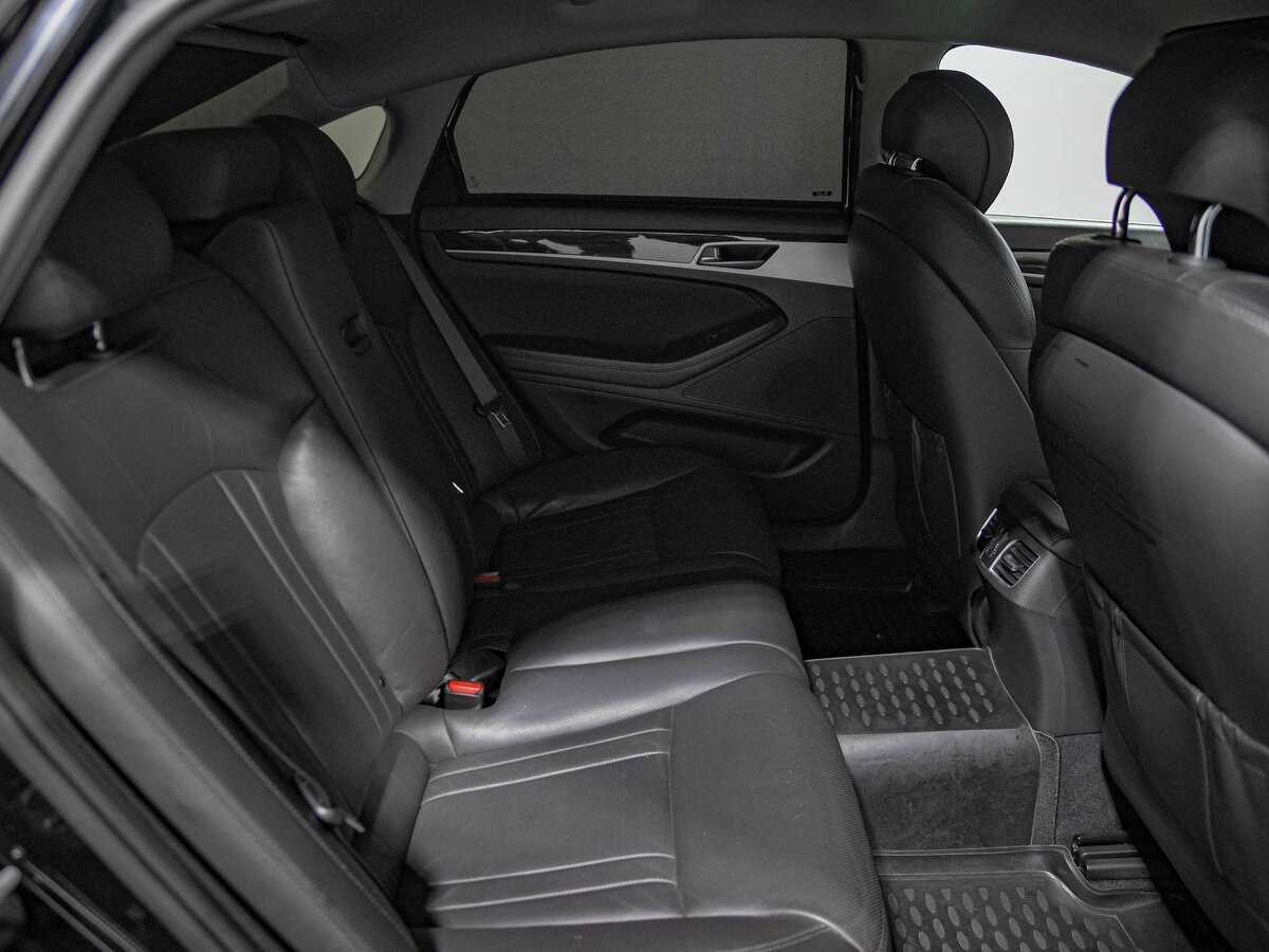 Hyundai Genesis 2014 года с пробегом. Фото: #19