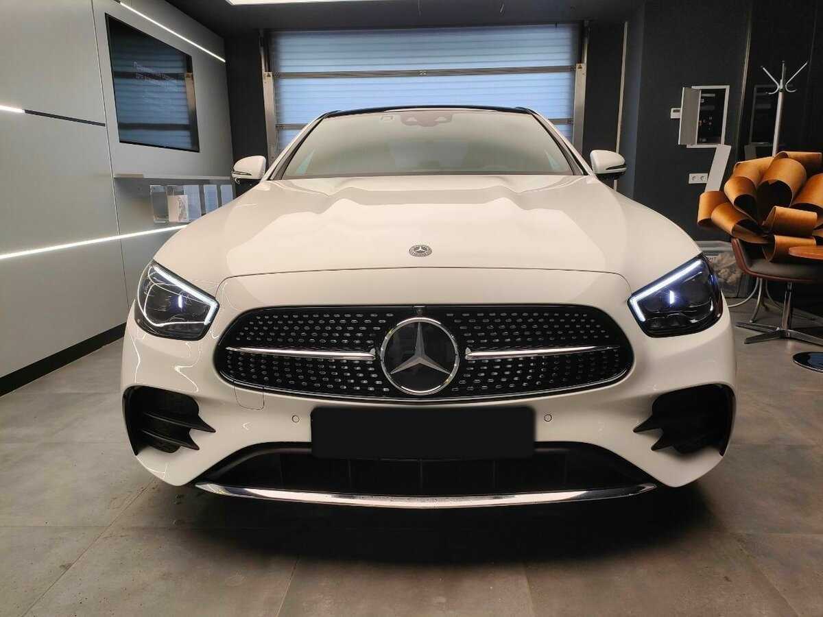 Mercedes-Benz E-Класс 2020 года с пробегом. Фото: #1