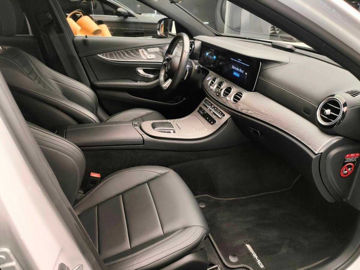 Mercedes-Benz E-Класс 2020 года с пробегом. Фото: #20