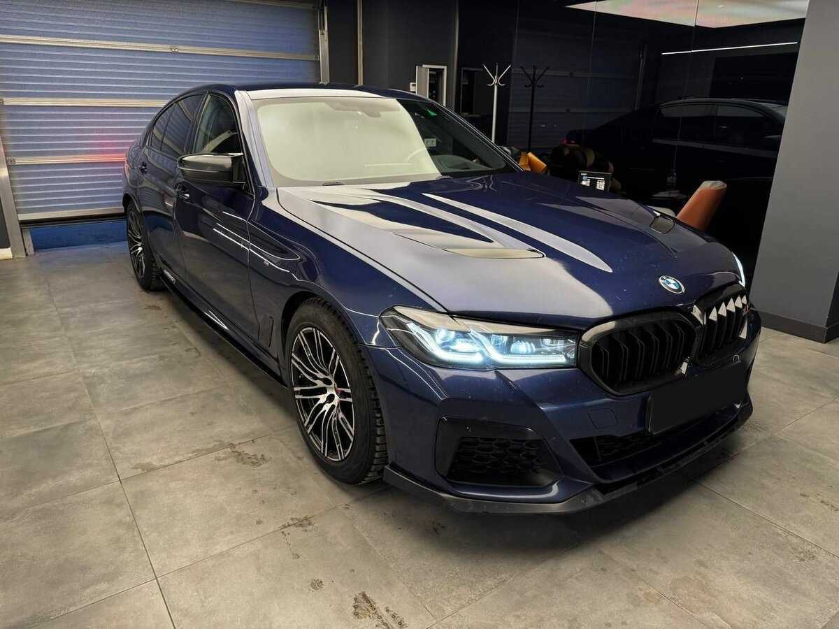 BMW 5 серии 2018 года с пробегом. Фото: #2