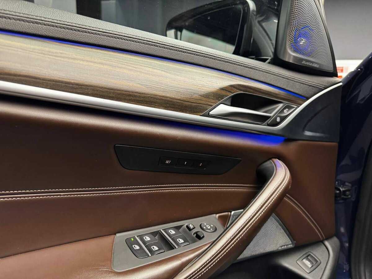 BMW 5 серии 2018 года с пробегом. Фото: #16