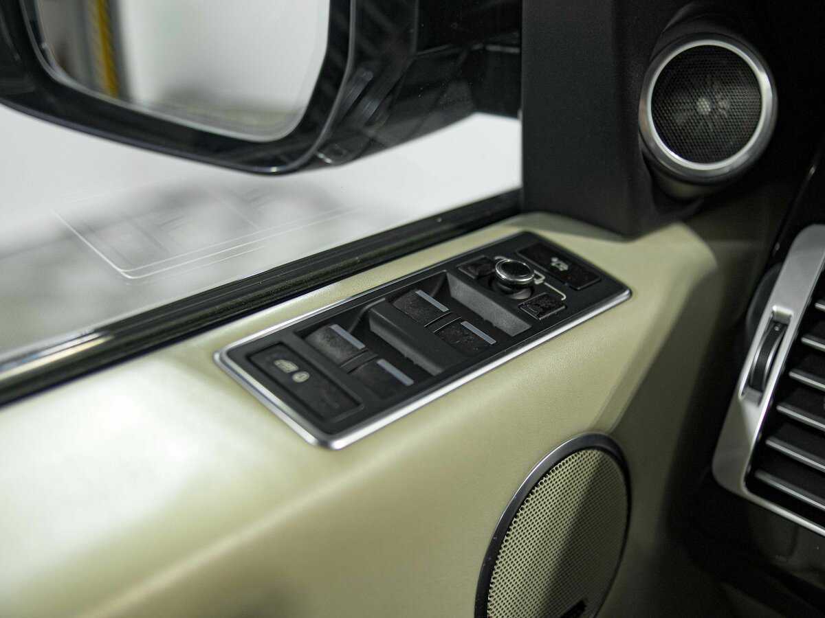 Land Rover Range Rover 2013 года с пробегом. Фото: #14