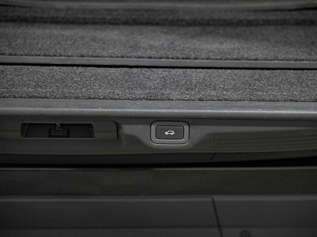 Land Rover Range Rover 2013 года с пробегом. Фото: #18