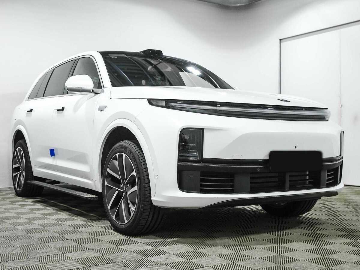 LiXiang L7 2024 года с пробегом. Фото: #2