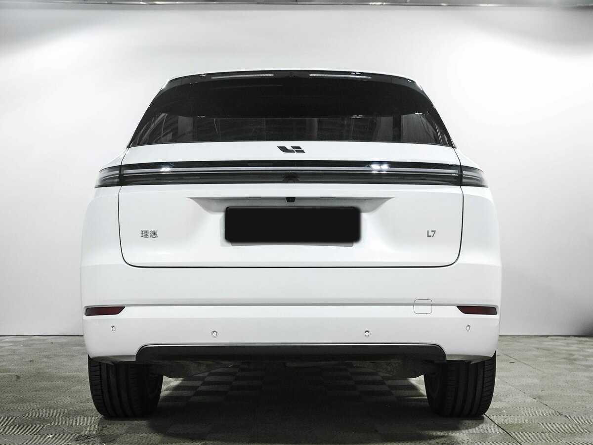 LiXiang L7 2024 года с пробегом. Фото: #4
