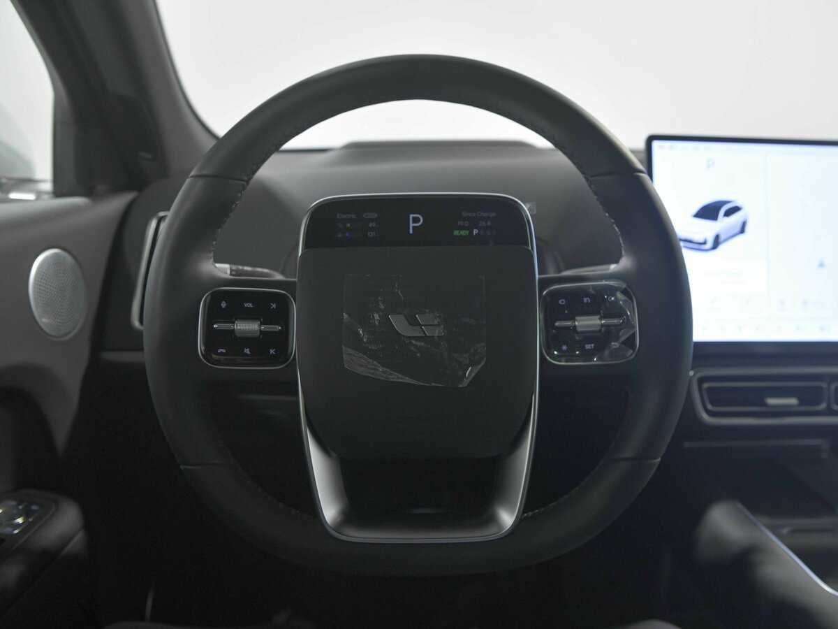 LiXiang L7 2024 года с пробегом. Фото: #8