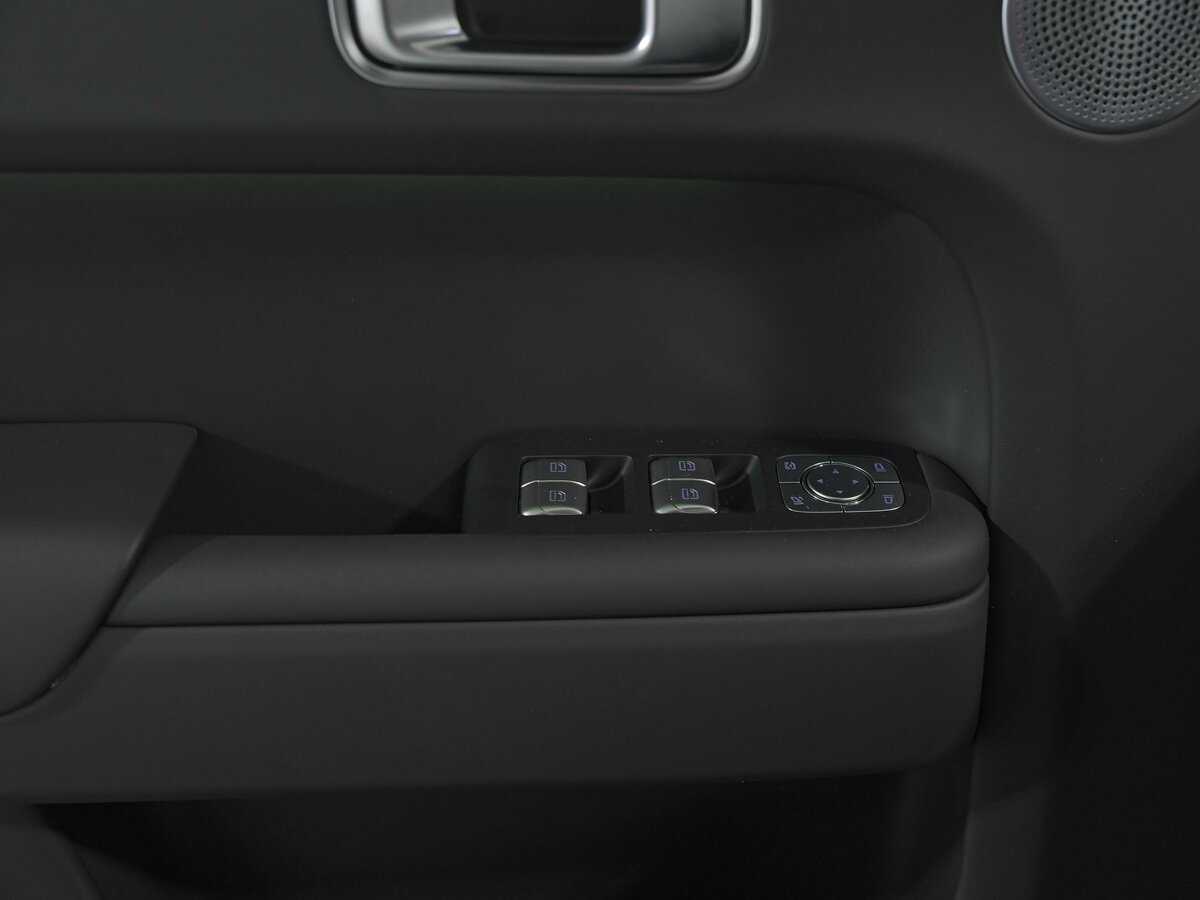 LiXiang L7 2024 года с пробегом. Фото: #13