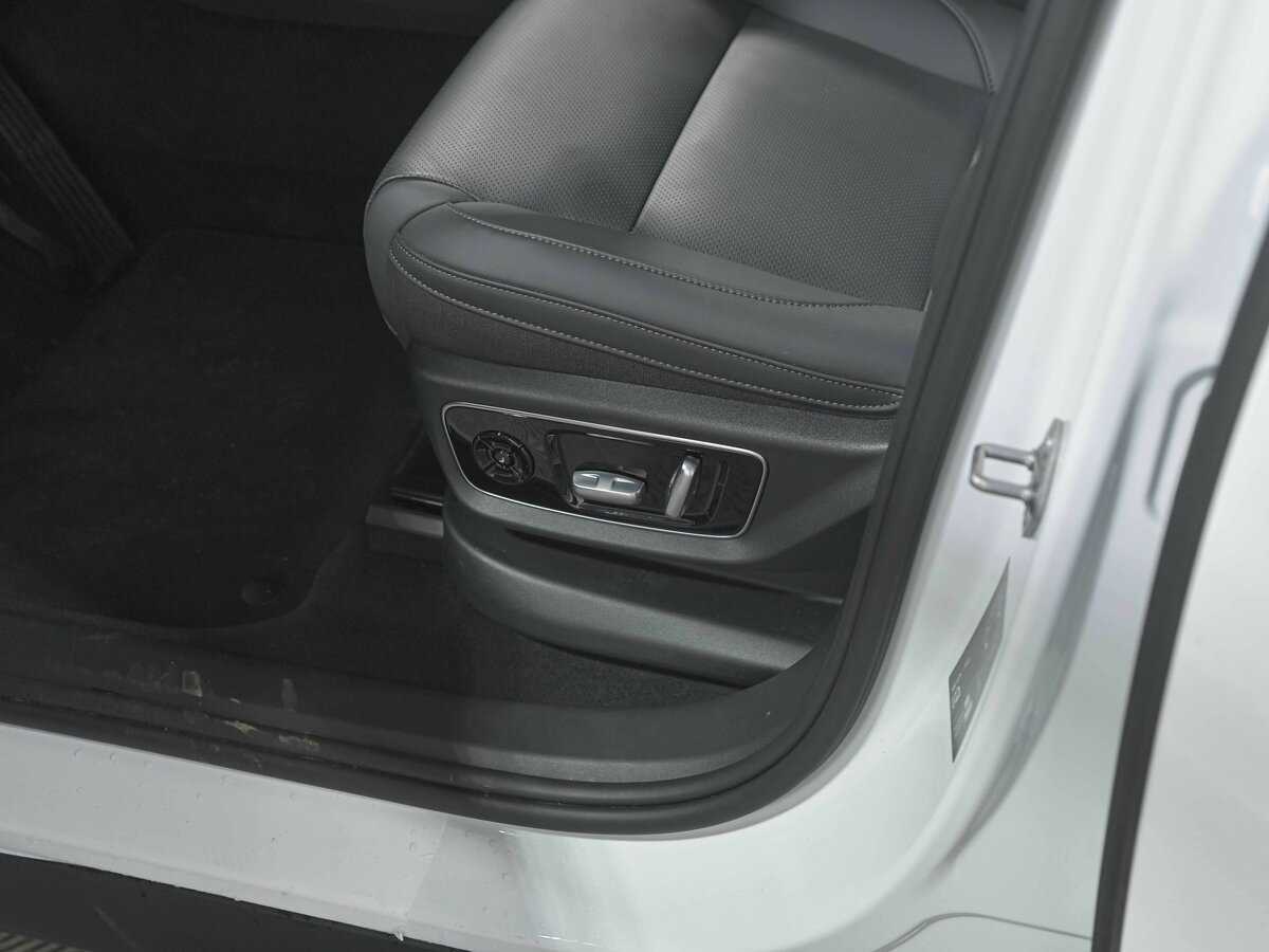 LiXiang L7 2024 года с пробегом. Фото: #14