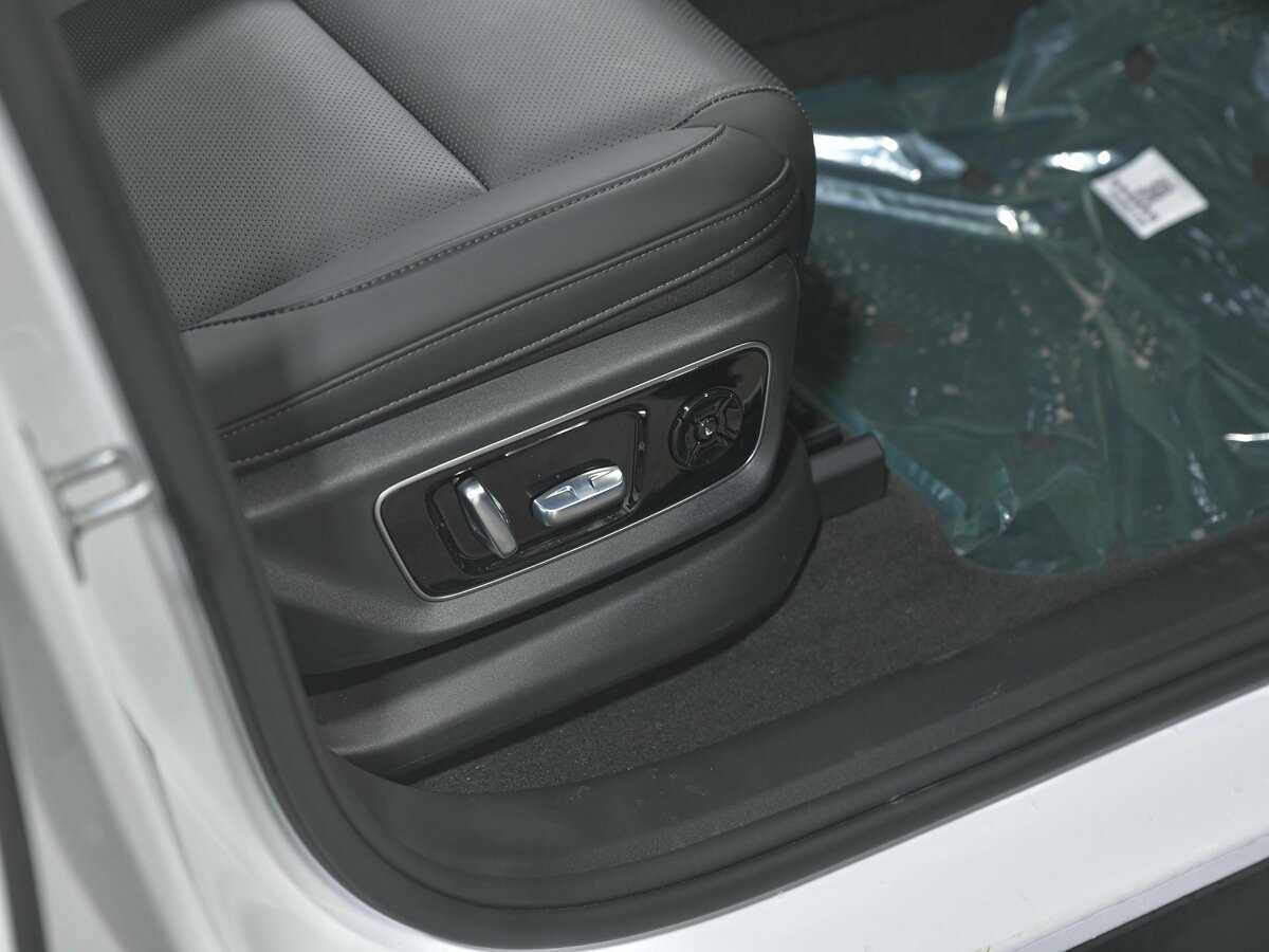 LiXiang L7 2024 года с пробегом. Фото: #20