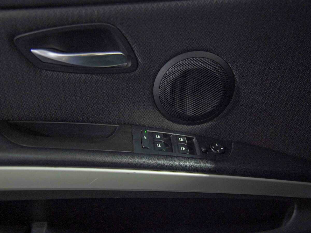 BMW 3 серии 2011 года с пробегом. Фото: #9