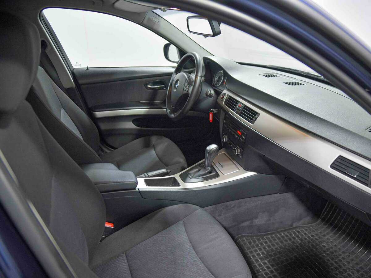 BMW 3 серии 2011 года с пробегом. Фото: #11