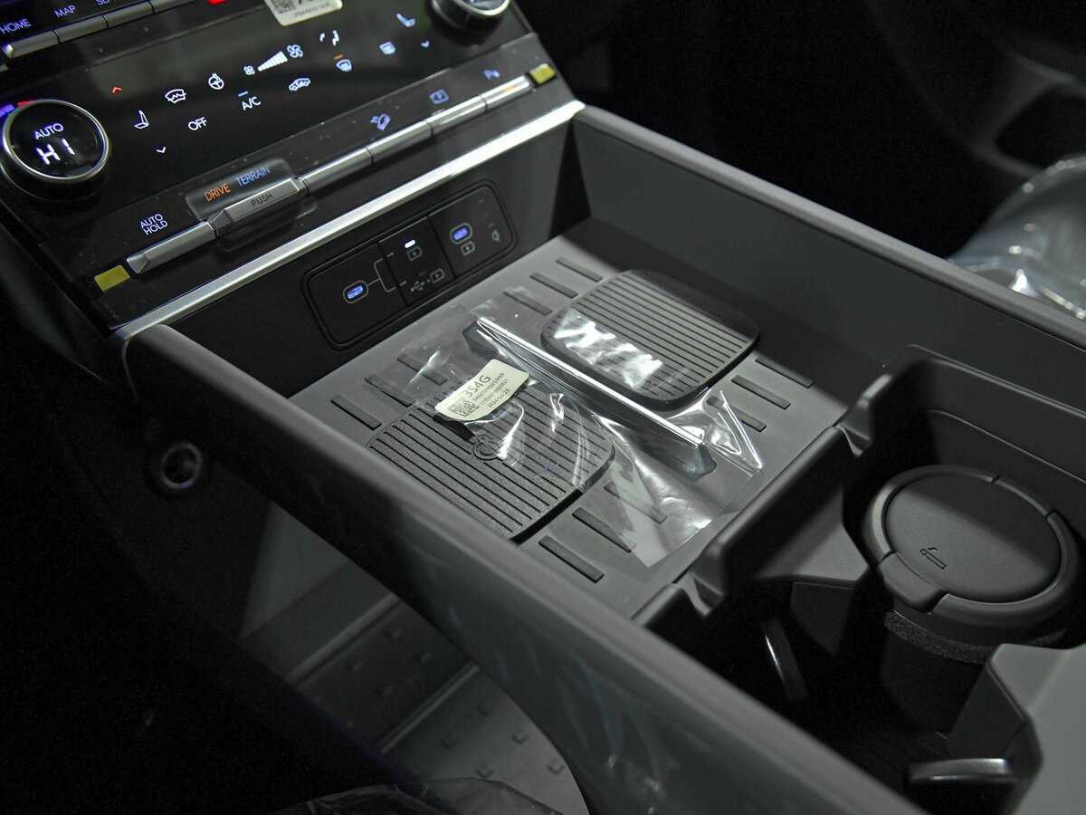 Hyundai Santa Fe 2024 года с пробегом. Фото: #13
