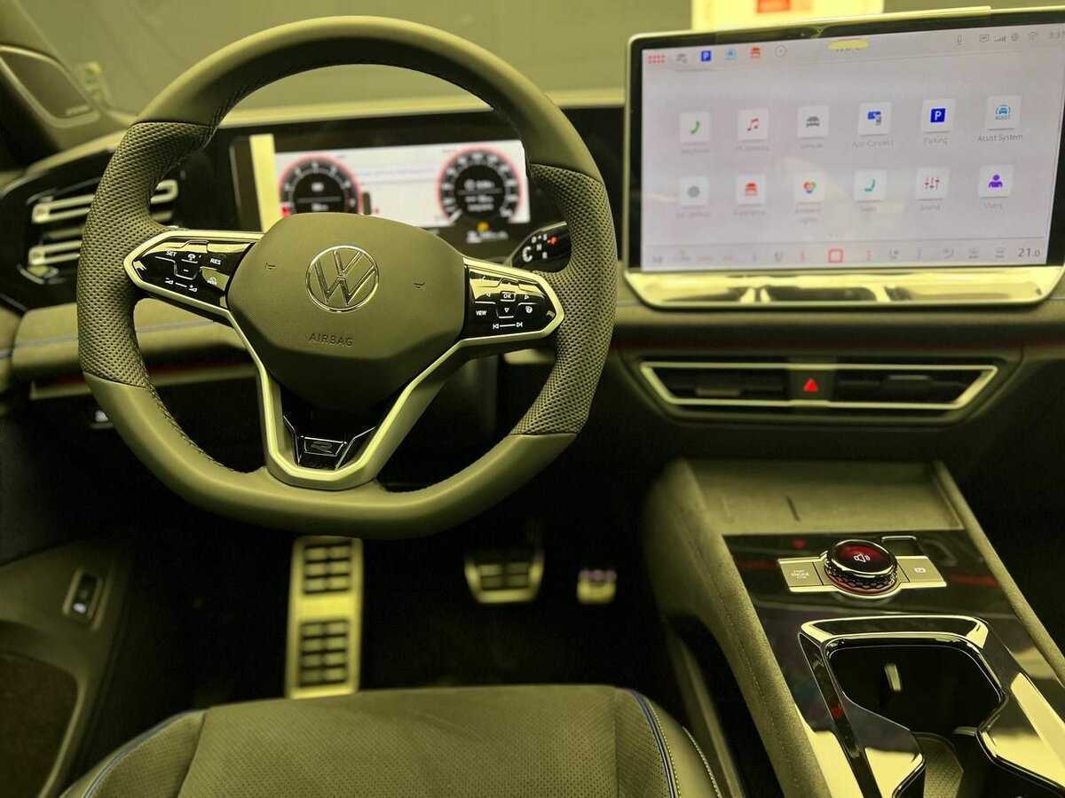 Volkswagen Tiguan 2024 года с пробегом. Фото: #5