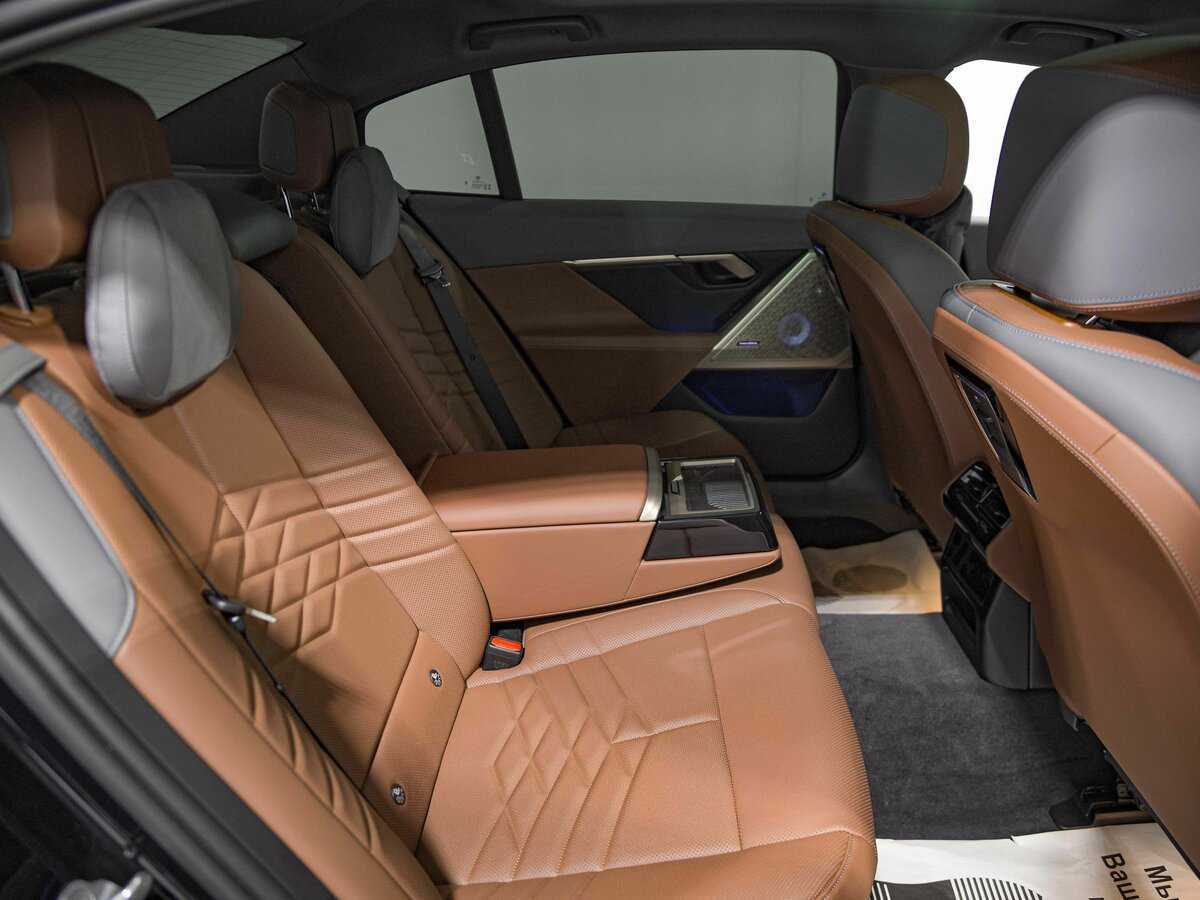 BMW 5 серии 2024 года с пробегом. Фото: #19