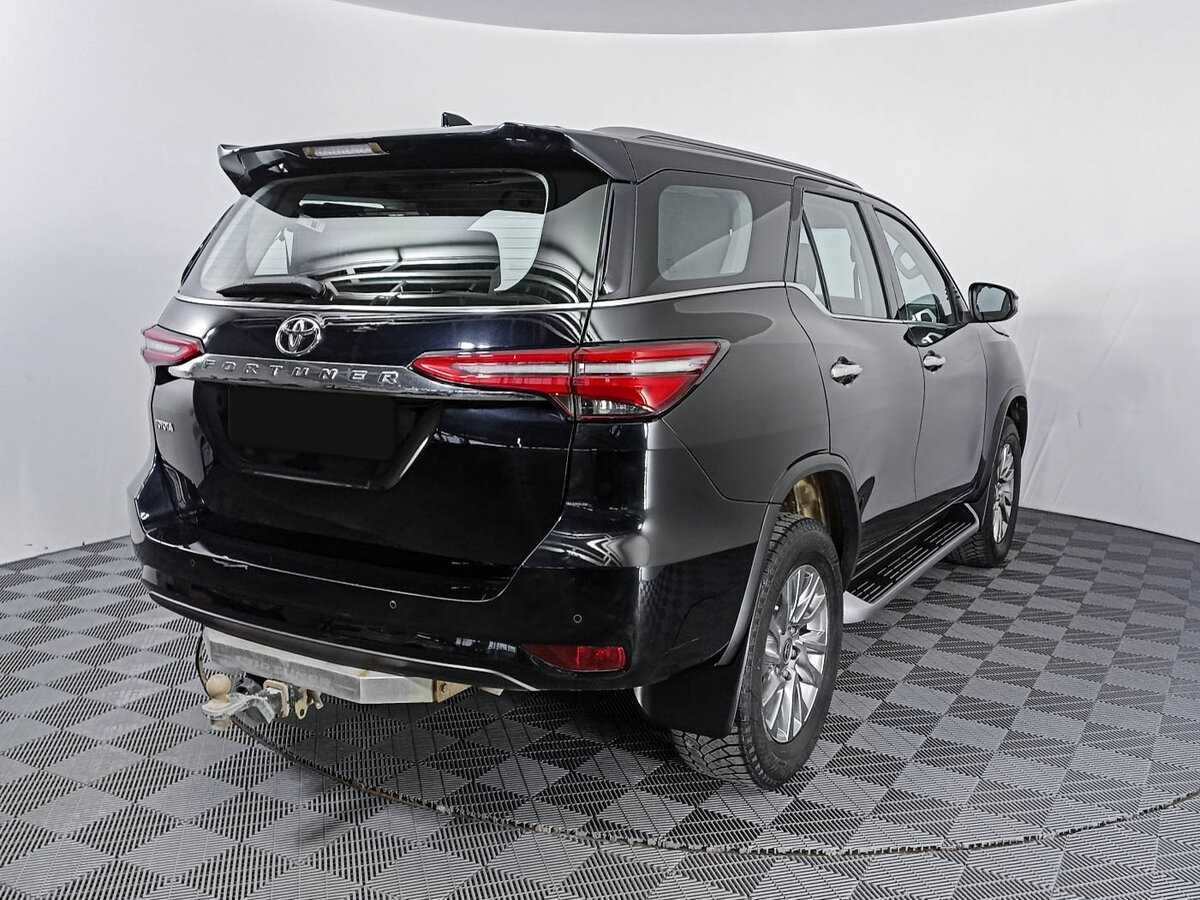 Toyota Fortuner 2020 года с пробегом. Фото: #3