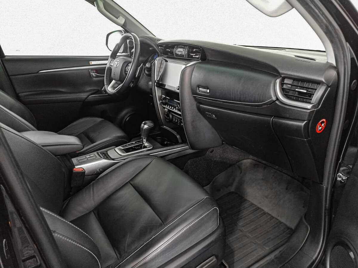 Toyota Fortuner 2020 года с пробегом. Фото: #6