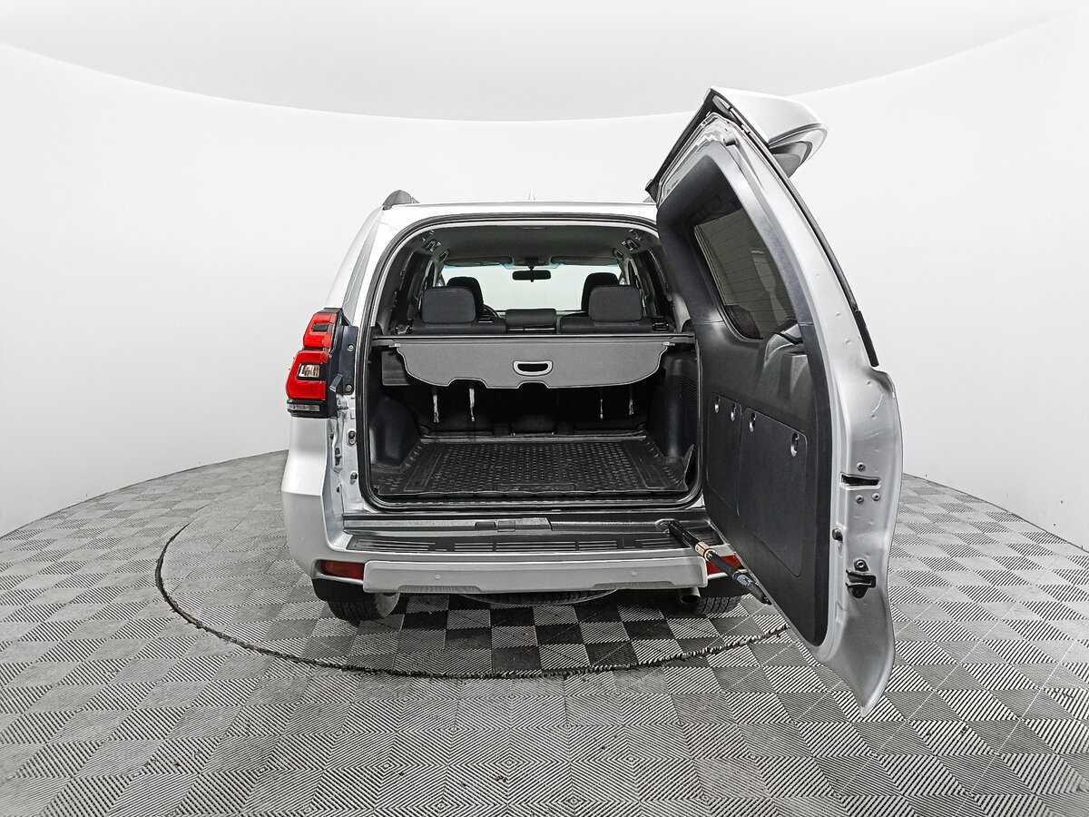 Toyota Land Cruiser Prado 2018 года с пробегом. Фото: #9