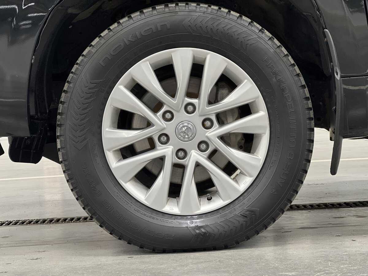 Toyota Land Cruiser Prado 2017 года с пробегом. Фото: #17