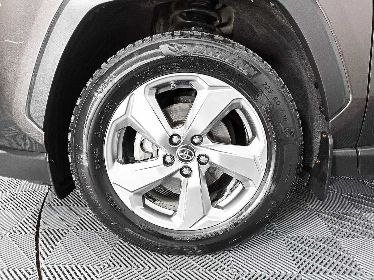 Toyota RAV4 2019 года с пробегом. Фото: #15