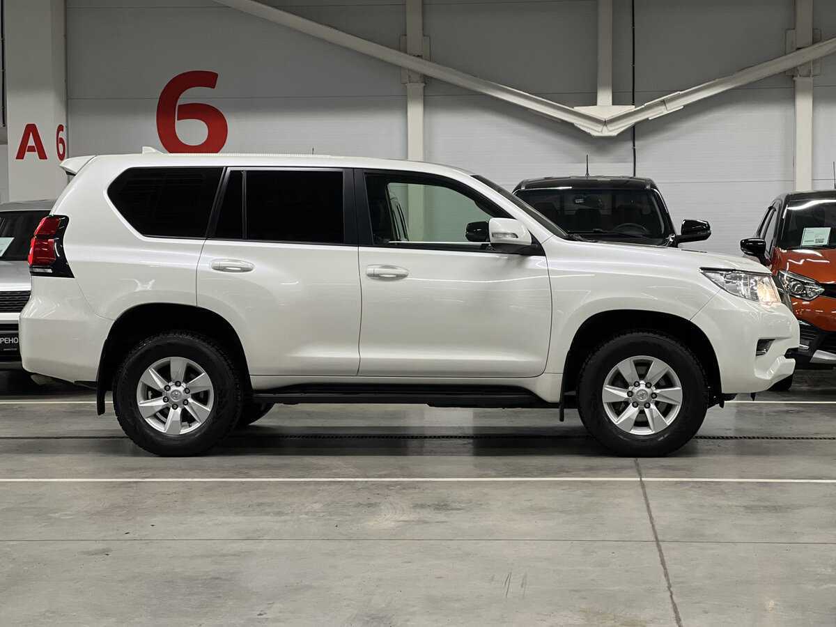 Toyota Land Cruiser Prado 2019 года с пробегом. Фото: #3