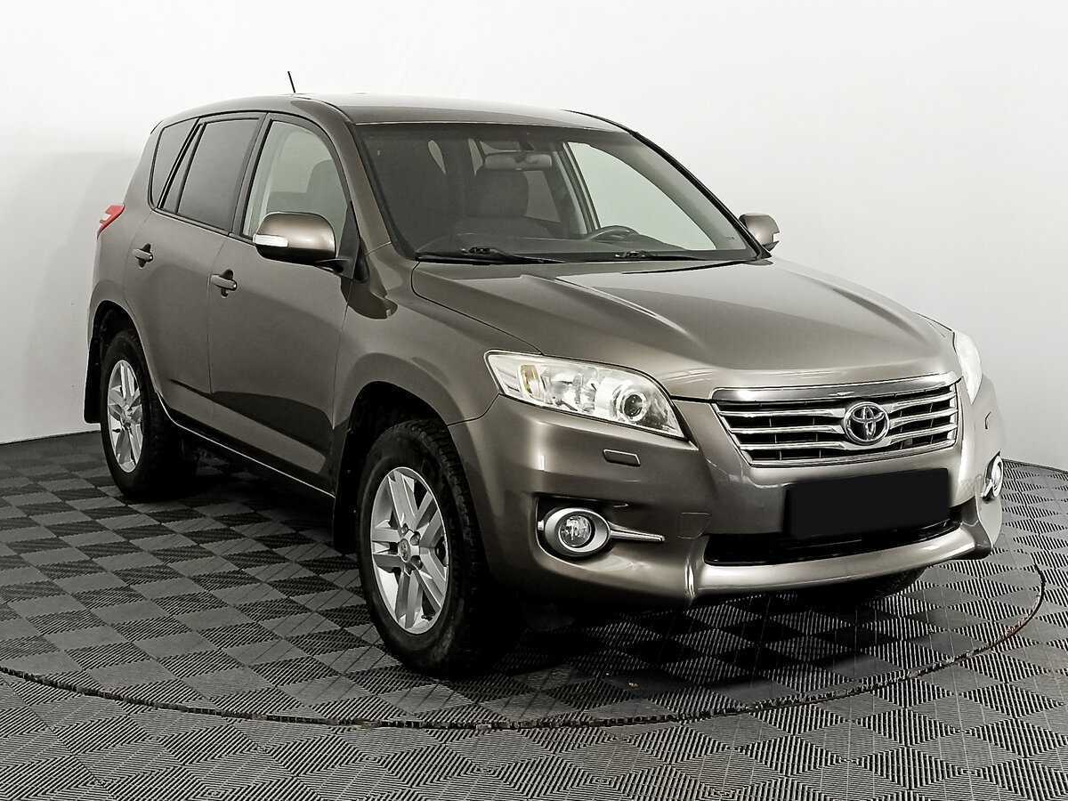 Toyota RAV4 2011 года с пробегом. Фото: #2