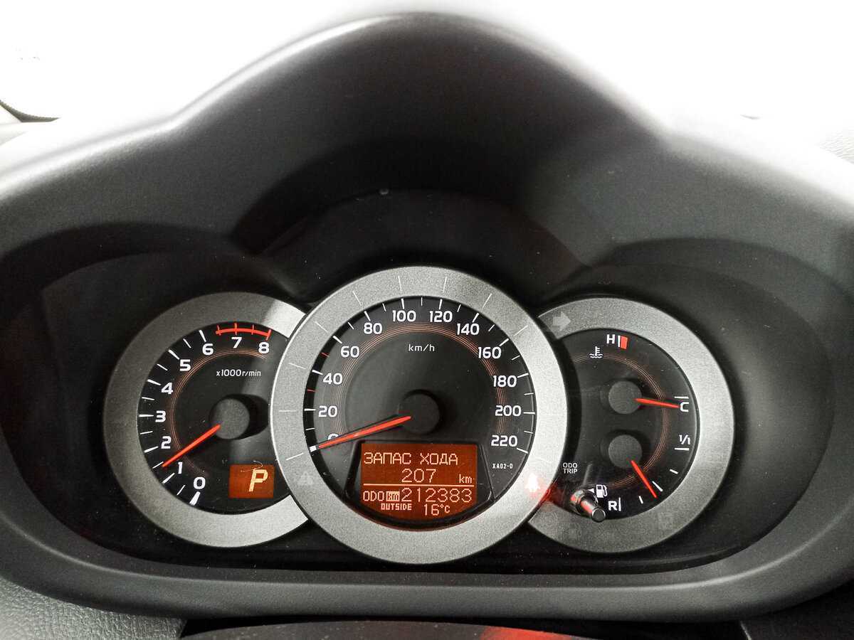 Toyota RAV4 2011 года с пробегом. Фото: #10