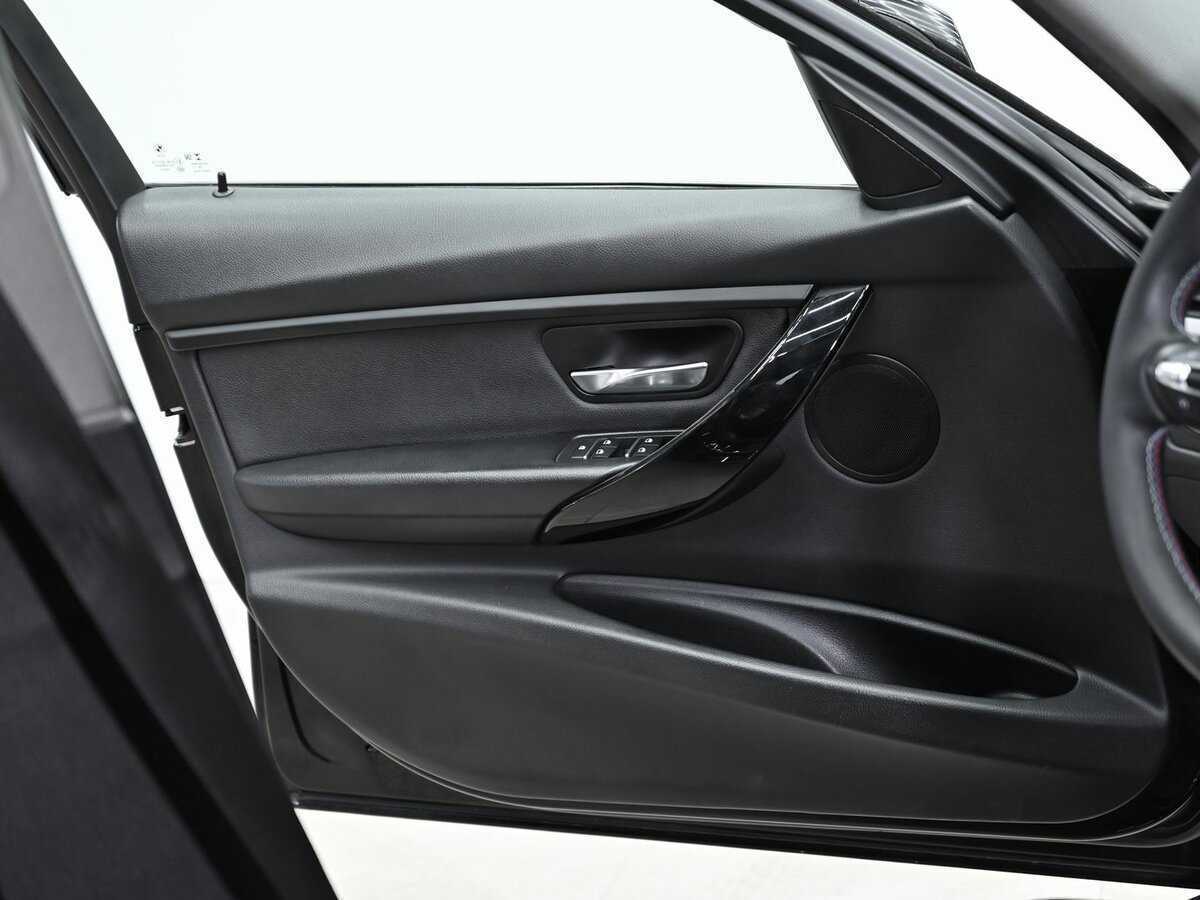 BMW 3 серии 2017 года с пробегом. Фото: #5