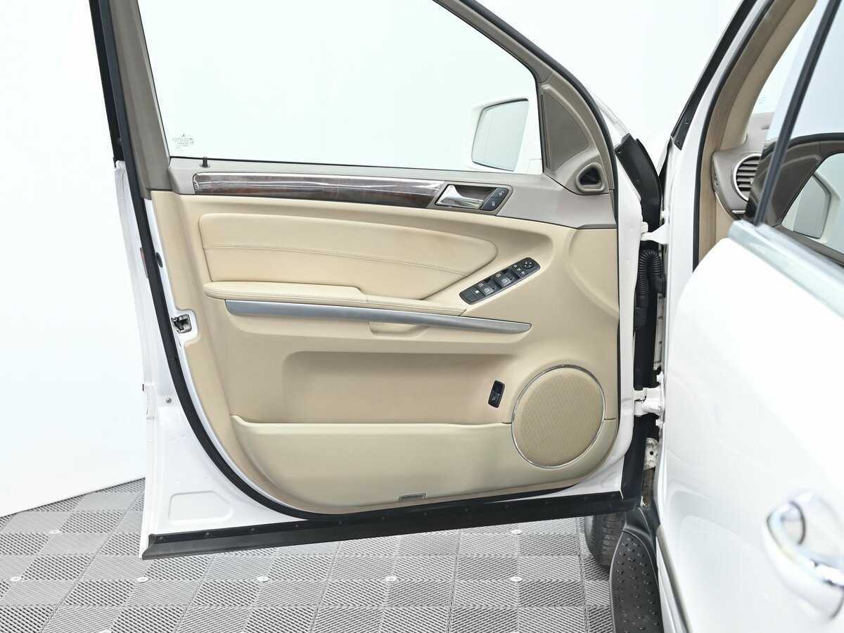 Mercedes-Benz GL-Класс 2010 года с пробегом. Фото: #6