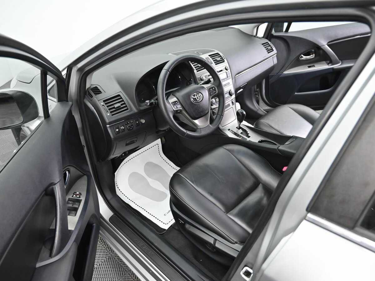 Toyota Avensis 2011 года с пробегом. Фото: #4